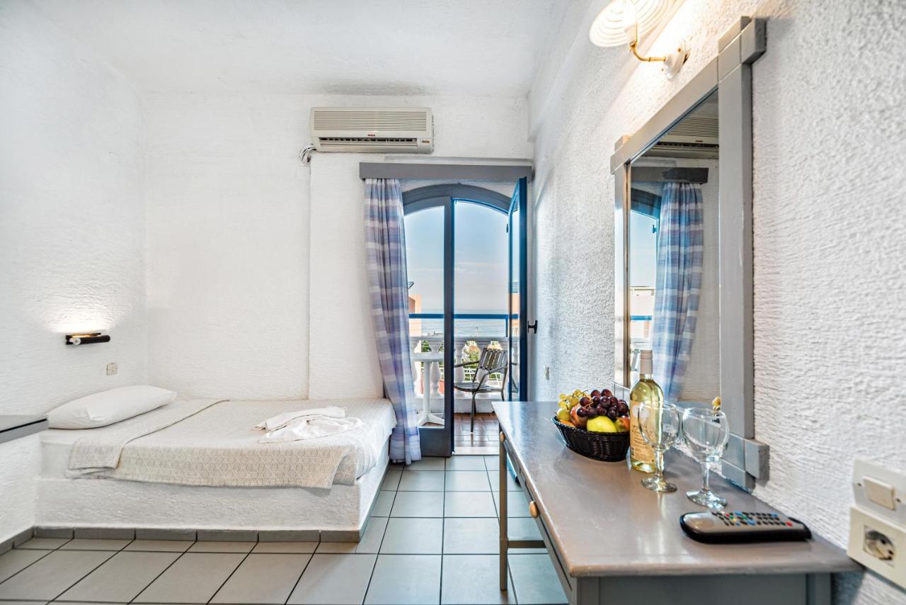 Hotel Iro Херсонисос Екстериор снимка