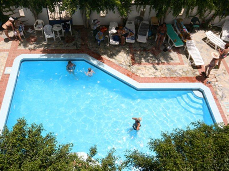 Hotel Iro Херсонисос Екстериор снимка